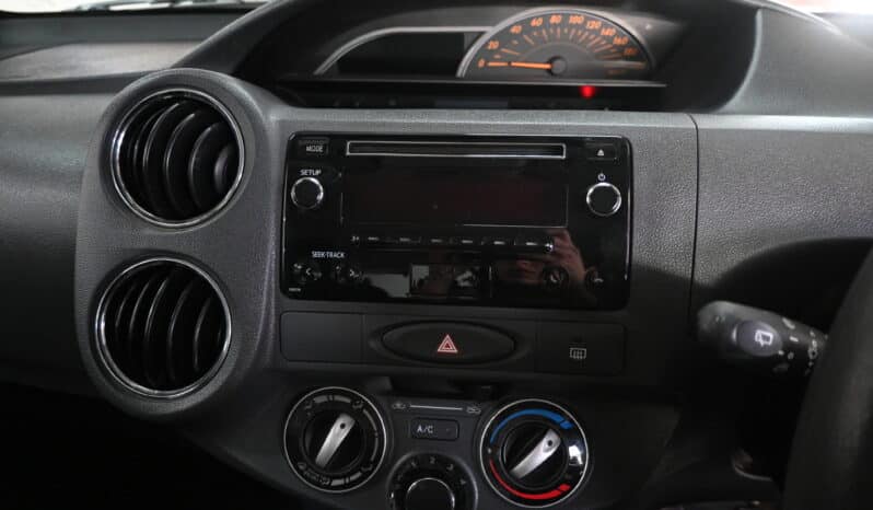 TOYOTA ETIOS 1.5 XS SPRINT full