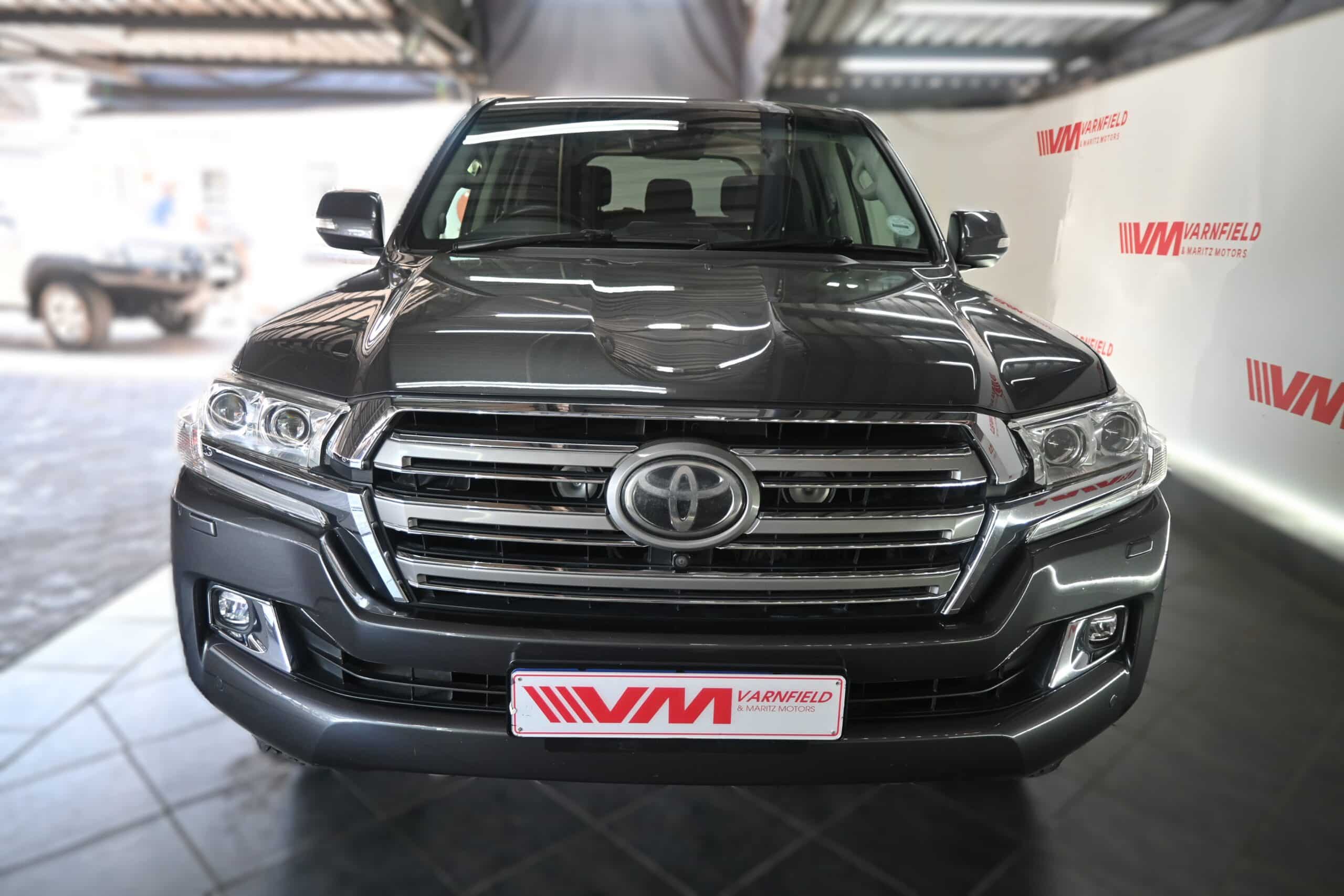 TOYOTA LAND CRUISER 200 V8 4.5D VX A/T