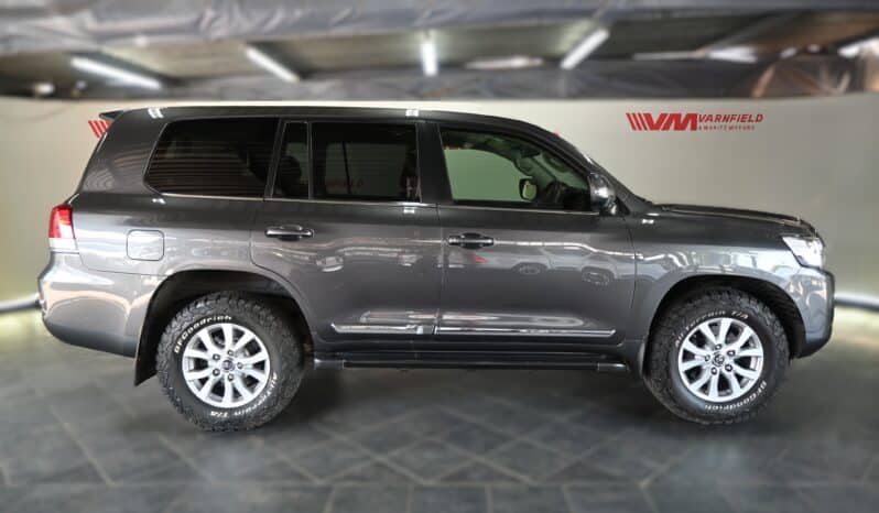 TOYOTA LAND CRUISER 200 V8 4.5D VX A/T full