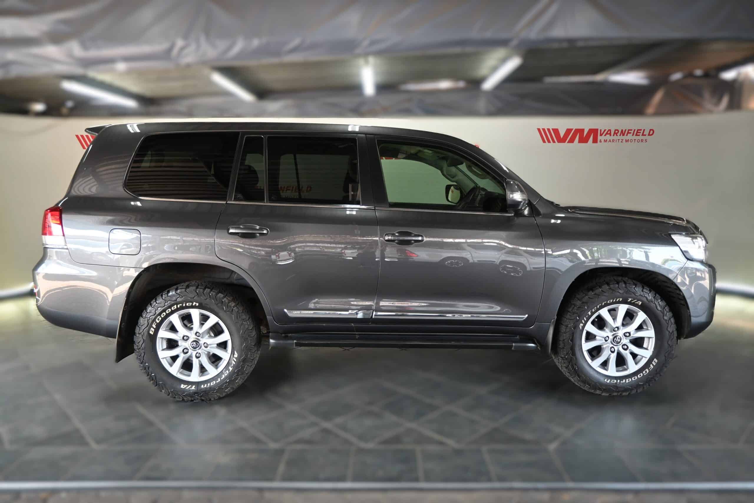 TOYOTA LAND CRUISER 200 V8 4.5D VX A/T