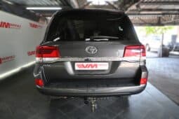 TOYOTA LAND CRUISER 200 V8 4.5D VX A/T full