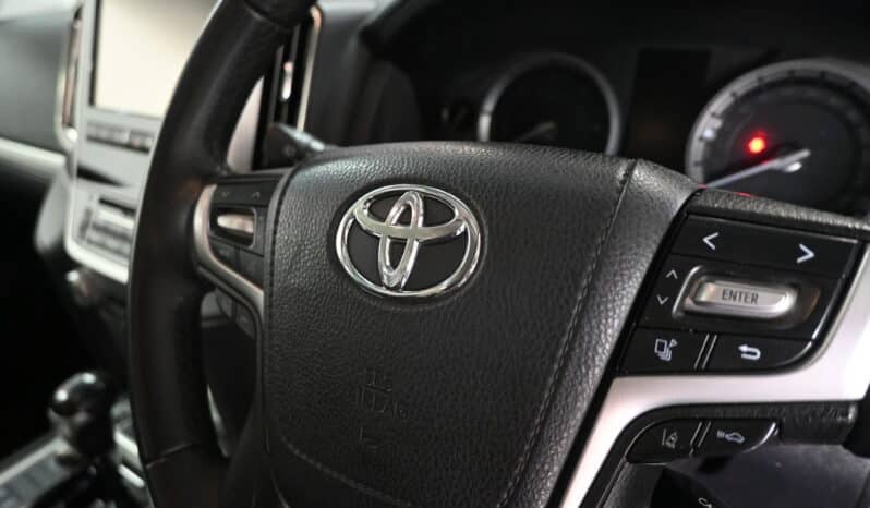 TOYOTA LAND CRUISER 200 V8 4.5D VX A/T full