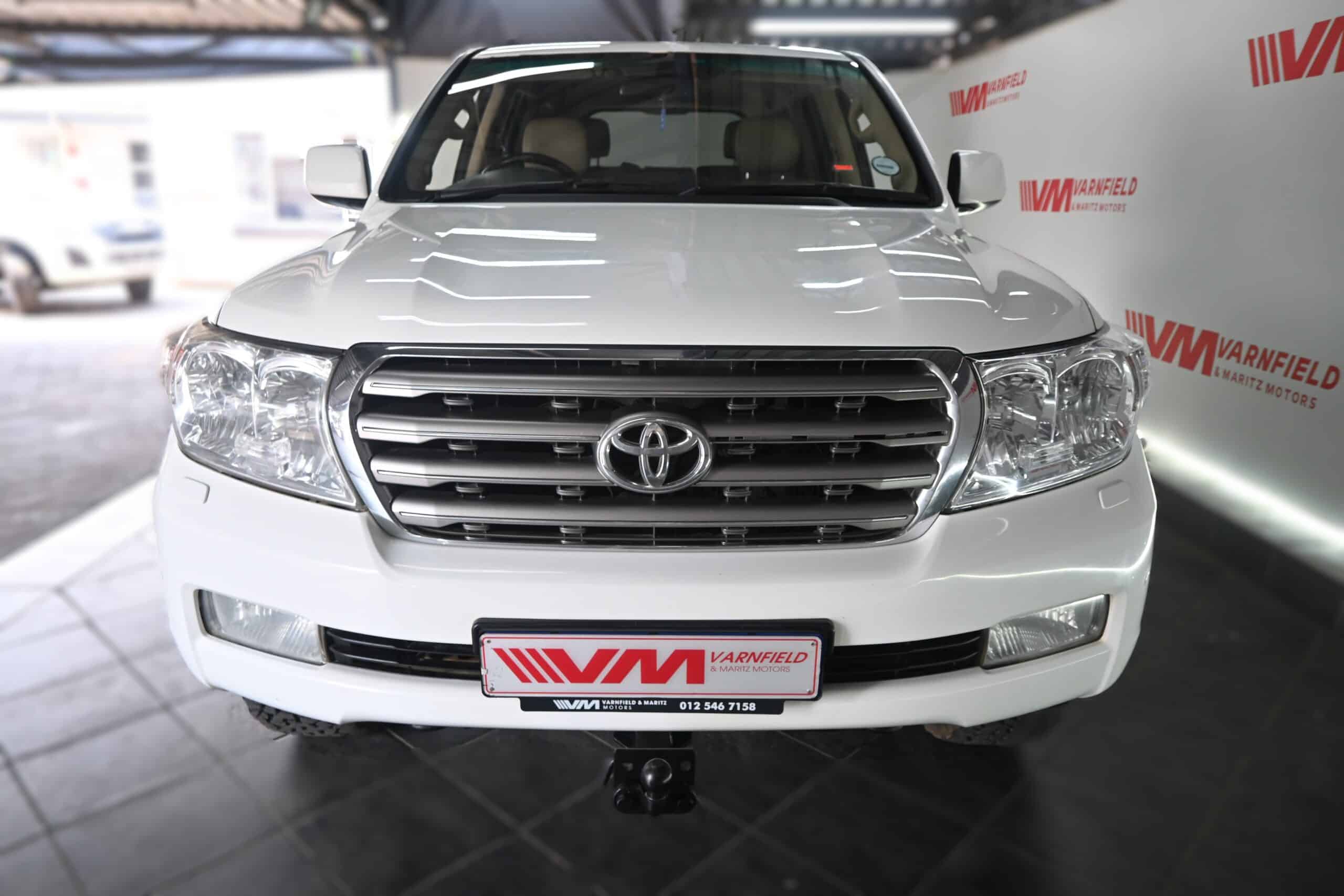 TOYOTA LAND CRUISER 200 VX 4.5 V8 A/T
