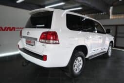 TOYOTA LAND CRUISER 200 VX 4.5 V8 A/T full