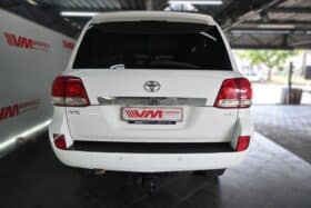 TOYOTA LAND CRUISER 200 VX 4.5 V8 A/T