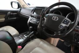 TOYOTA LAND CRUISER 200 VX 4.5 V8 A/T full
