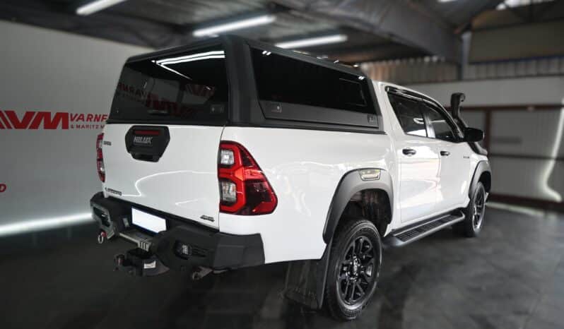 TOYOTA HILUX 2.8GD-6 D/C A/T 4X4 LEGEND full