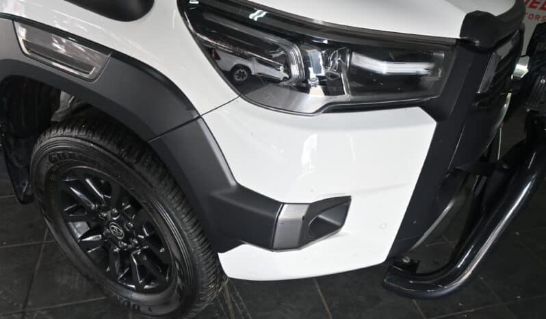 TOYOTA HILUX 2.8GD-6 D/C A/T 4X4 LEGEND full
