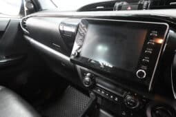 TOYOTA HILUX 2.8GD-6 D/C A/T 4X4 LEGEND full
