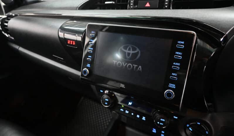 TOYOTA HILUX 2.8GD-6 D/C A/T 4X4 LEGEND full