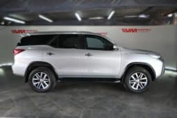 TOYOTA FORTUNER 2.8GD-6 4X4 A/T full