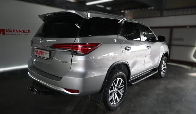 TOYOTA FORTUNER 2.8GD-6 4X4 A/T full