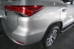 TOYOTA FORTUNER 2.8GD-6 4X4 A/T full