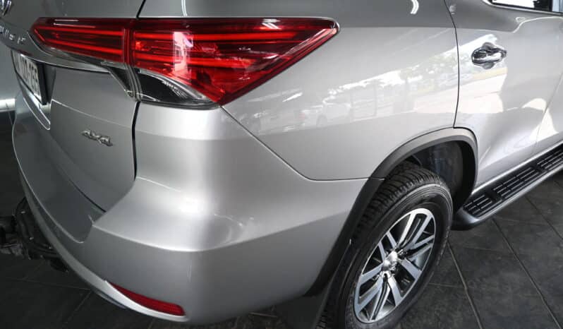 TOYOTA FORTUNER 2.8GD-6 4X4 A/T full