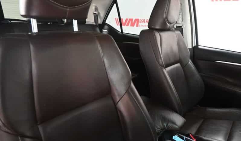 TOYOTA FORTUNER 2.8GD-6 4X4 A/T full