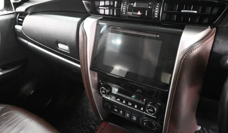 TOYOTA FORTUNER 2.8GD-6 4X4 A/T full