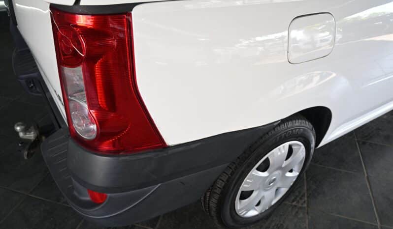 NISSAN NP200 1.6 full