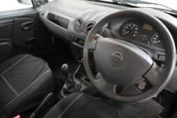 NISSAN NP200 1.6 full