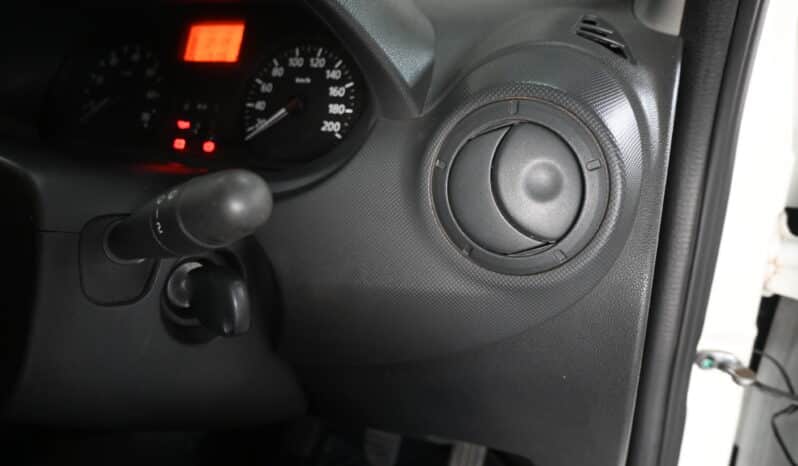 NISSAN NP200 1.6 full