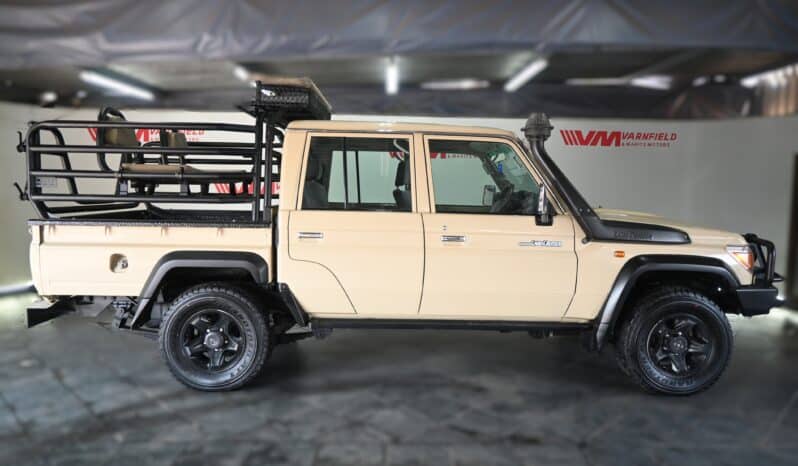 TOYOTA LAND CRUISER 79 4.5D P/U D/C full