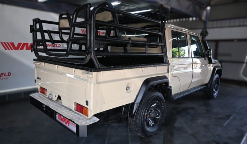 TOYOTA LAND CRUISER 79 4.5D P/U D/C full