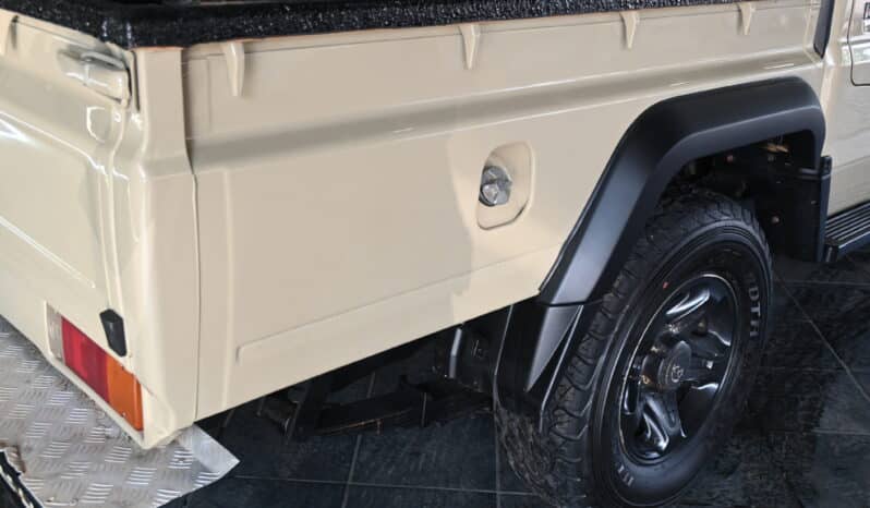 TOYOTA LAND CRUISER 79 4.5D P/U D/C full