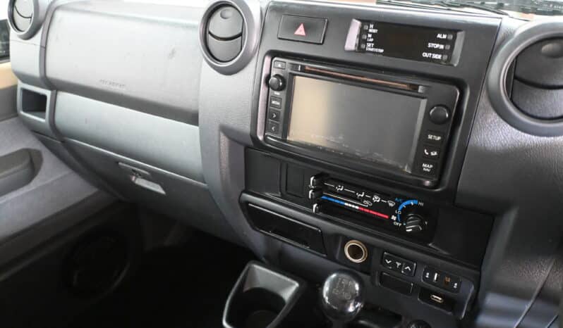 TOYOTA LAND CRUISER 79 4.5D P/U D/C full