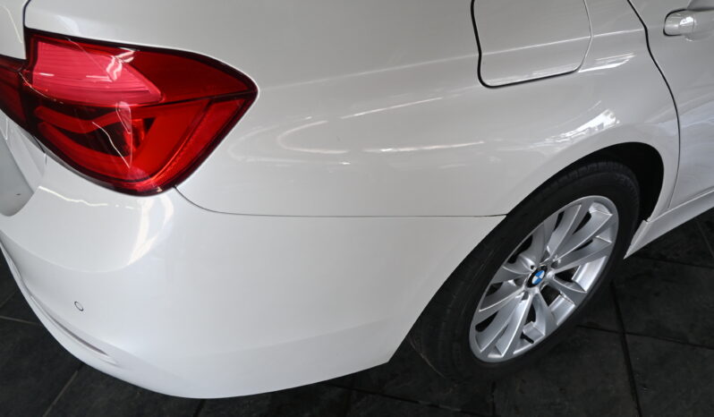 
								BMW 320D A/T full									
