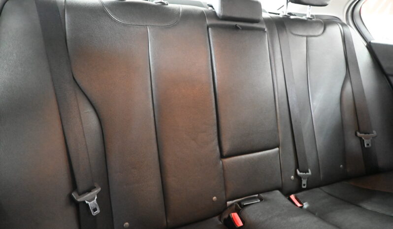 
								BMW 320D A/T full									
