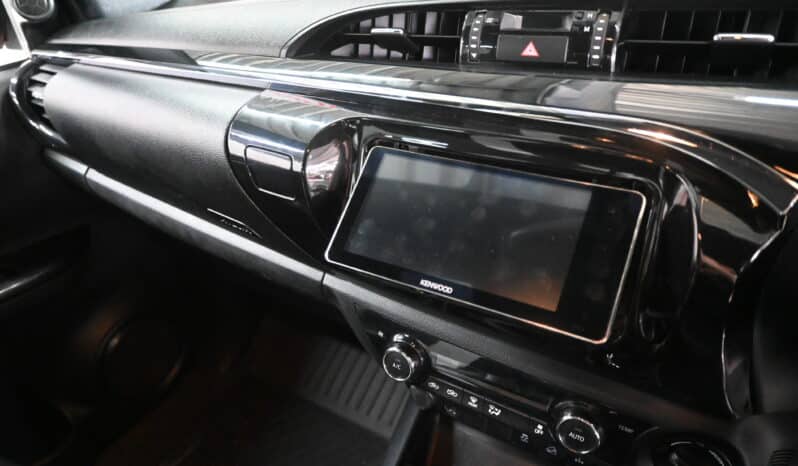 TOYOTA HILUX 2.8GD-6 4X4 LEGEND 50 A/T D/C full
