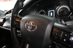 TOYOTA HILUX 2.8GD-6 4X4 LEGEND 50 A/T D/C full