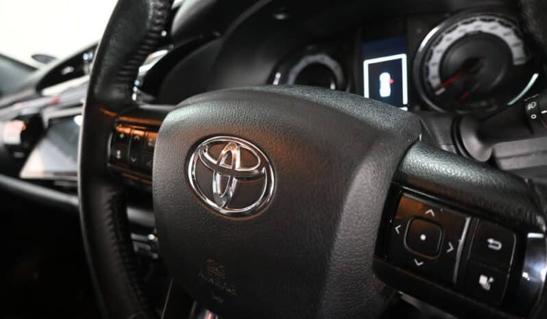 TOYOTA HILUX 2.8GD-6 4X4 LEGEND 50 A/T D/C full