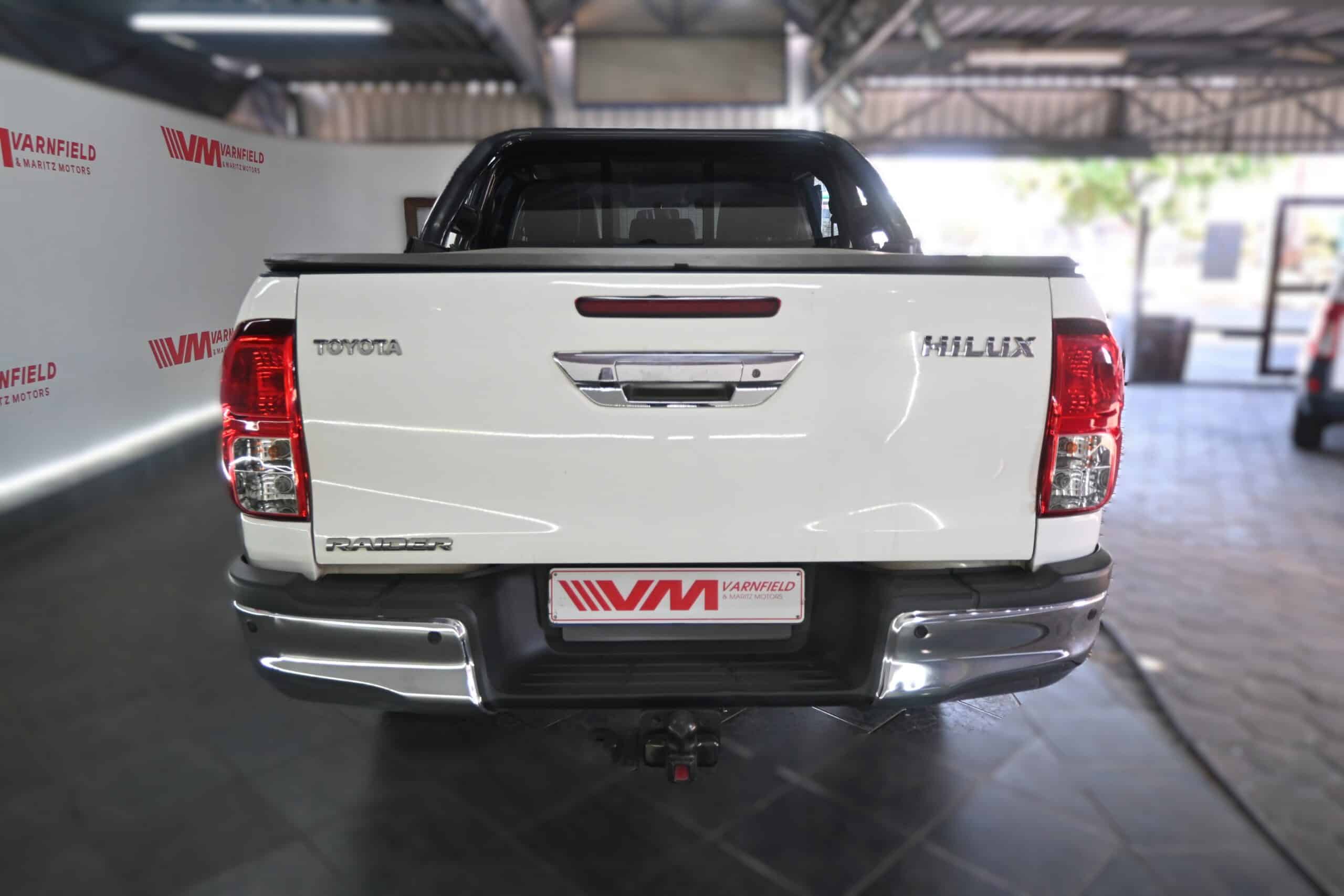 TOYOTA HILUX 2.4GD-6 RB RAIDER P/U D/C