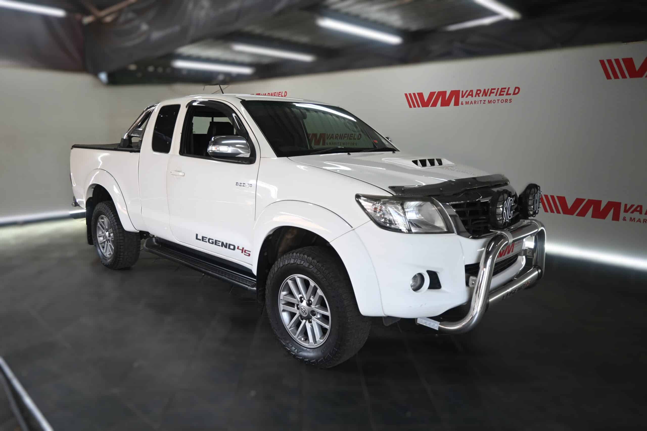 TOYOTA HILUX 3.0D-4D E/C LEGEND 45