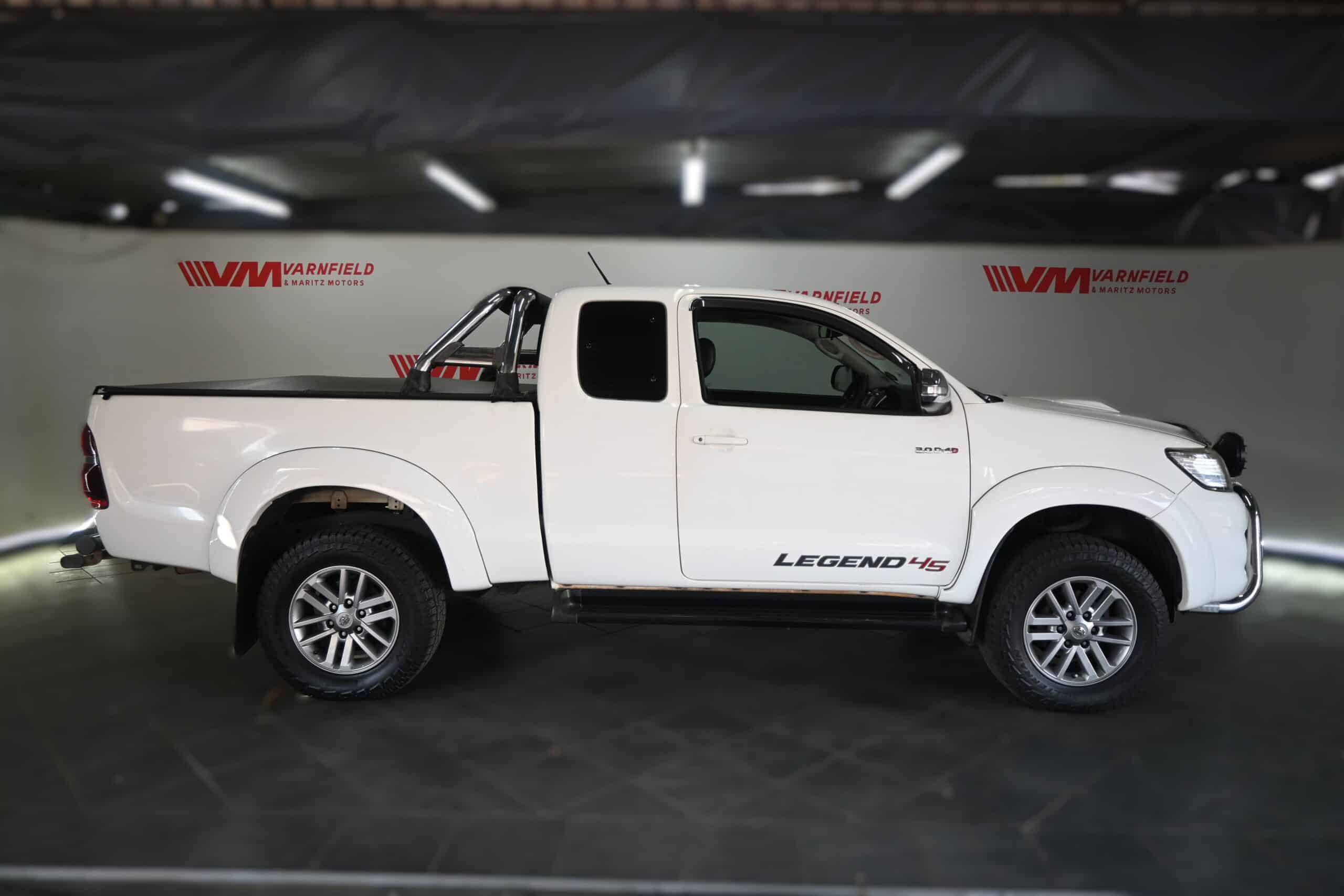 TOYOTA HILUX 3.0D-4D E/C LEGEND 45