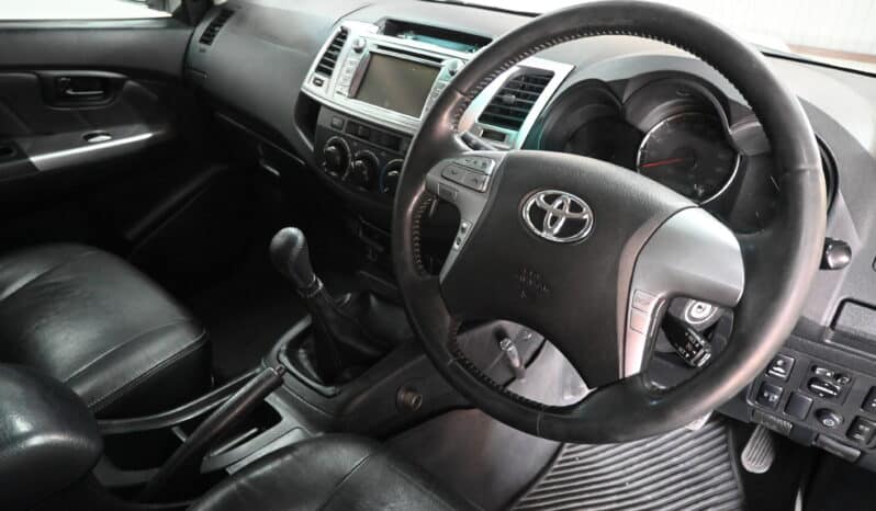 TOYOTA HILUX 3.0D-4D E/C LEGEND 45 full