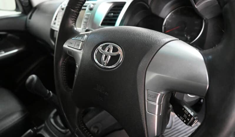 TOYOTA HILUX 3.0D-4D E/C LEGEND 45 full