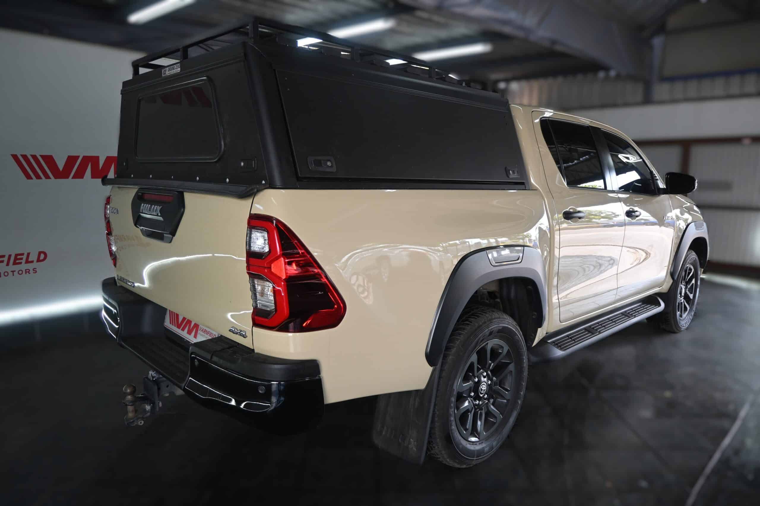 TOYOTA HILUX 2.8GD-6 LEGEND 4X4 A/T D/C
