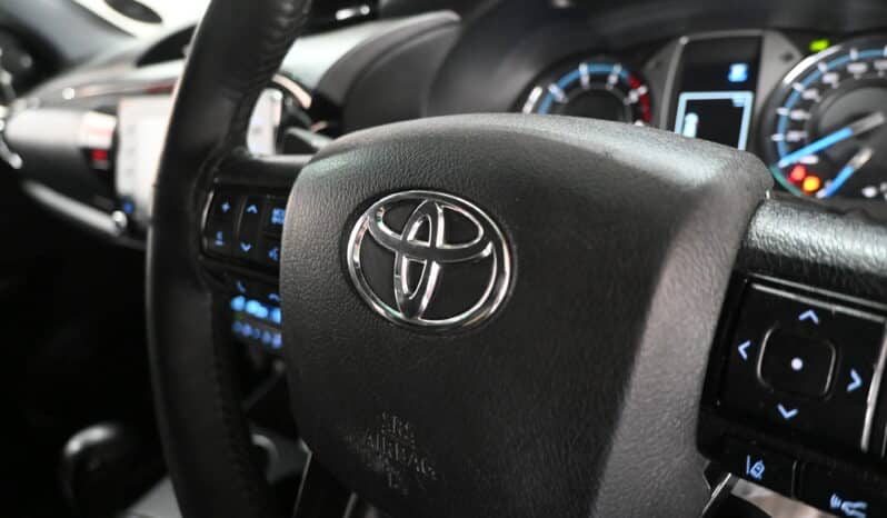 TOYOTA HILUX 2.8GD-6 LEGEND 4X4 A/T D/C full