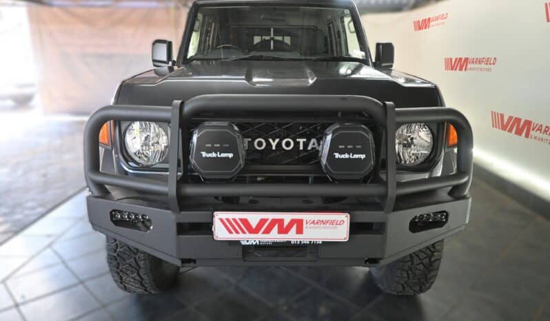 TOYOTA LAND CRUISER 79 2.8GD-6 D/C A/T full