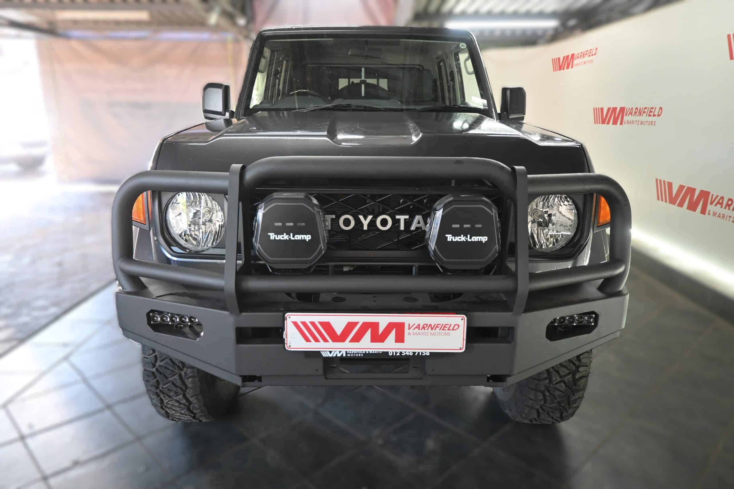 TOYOTA LAND CRUISER 79 2.8GD-6 D/C A/T