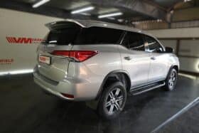 TOYOTA FORTUNER 2.4GD-6 RB A/T