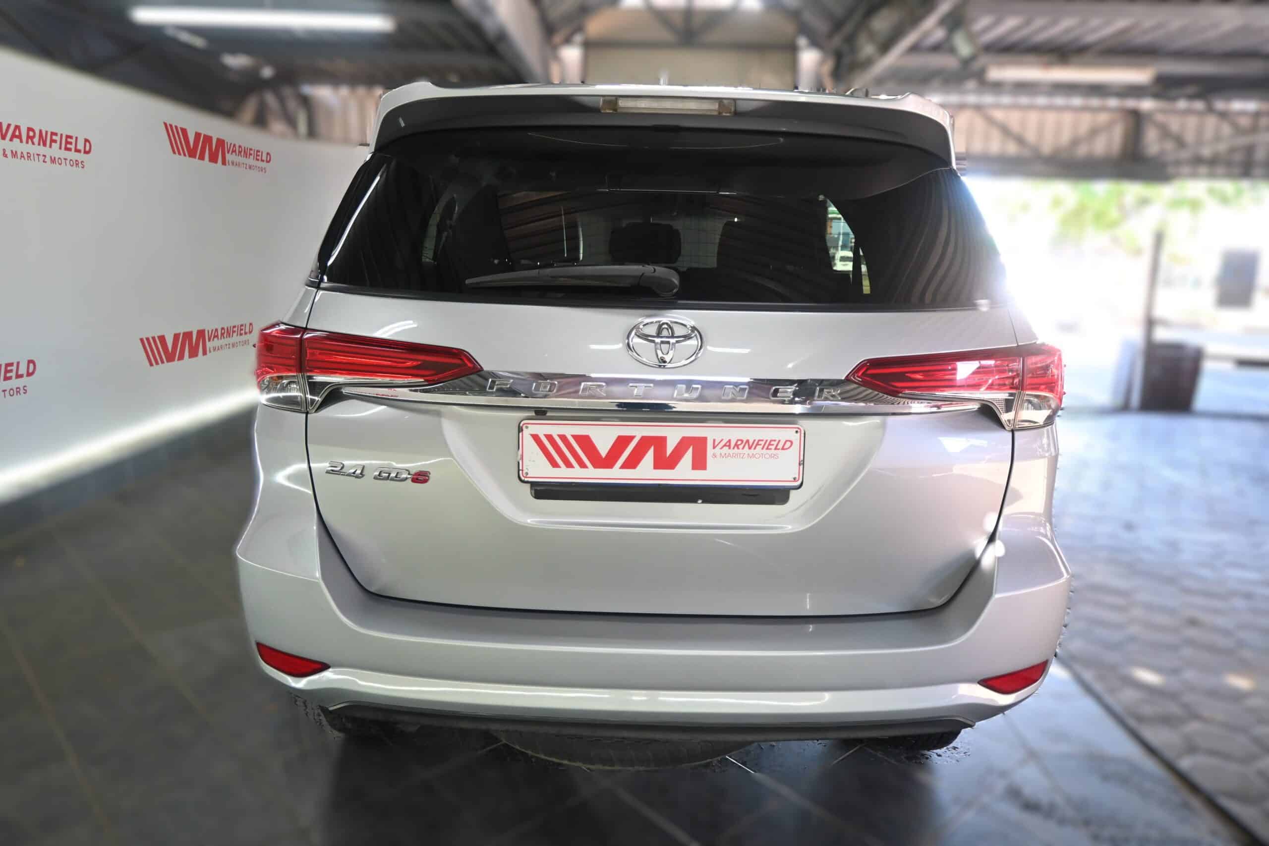 TOYOTA FORTUNER 2.4GD-6 RB A/T