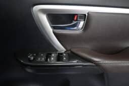 TOYOTA FORTUNER 2.4GD-6 RB A/T full