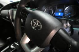 TOYOTA FORTUNER 2.4GD-6 RB A/T full