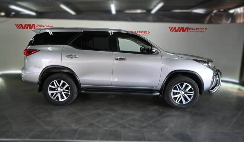 TOYOTA FORTUNER 2.8GD-6 4X4 A/T full