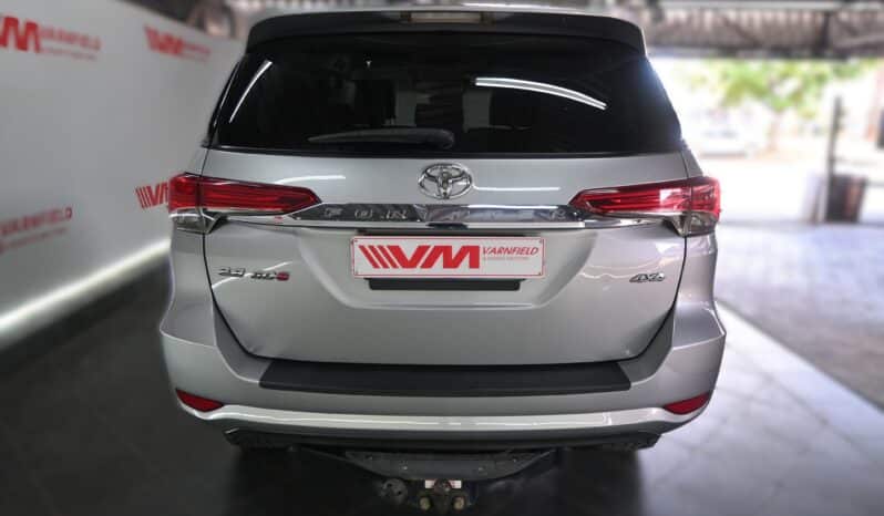 TOYOTA FORTUNER 2.8GD-6 4X4 A/T full