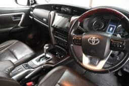 TOYOTA FORTUNER 2.8GD-6 4X4 A/T full