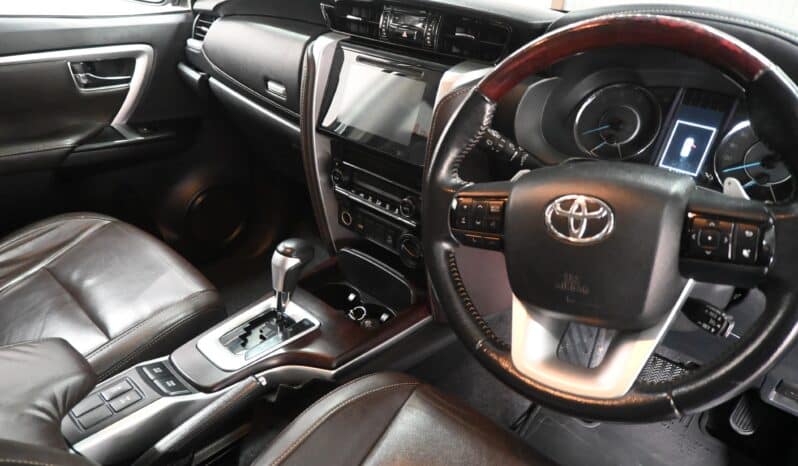 TOYOTA FORTUNER 2.8GD-6 4X4 A/T full