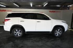 TOYOTA FORTUNER 2.4GD-6 RB A/T 4X4